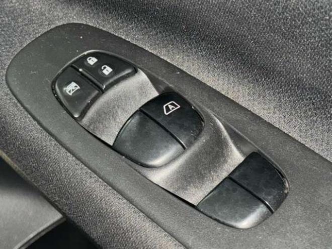 セレナ2.0 20X 4WD 下廻防錆ナビBカメエンスタ 2000