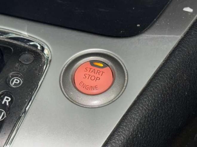 セレナ2.0 20X 4WD 下廻防錆ナビBカメエンスタ 2000