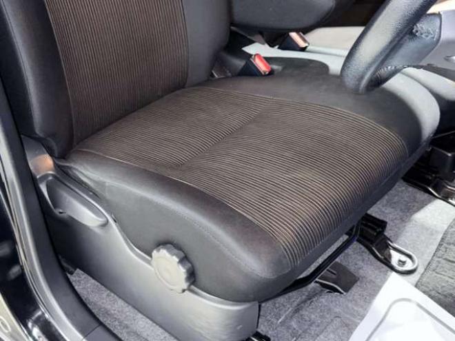 eKカスタムG 4WD 下廻防錆スマキーナビ 660