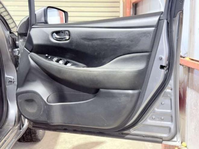 リーフ30kWh X 下廻防錆TVナビBカメETC夏冬タイヤ 2WD 不明