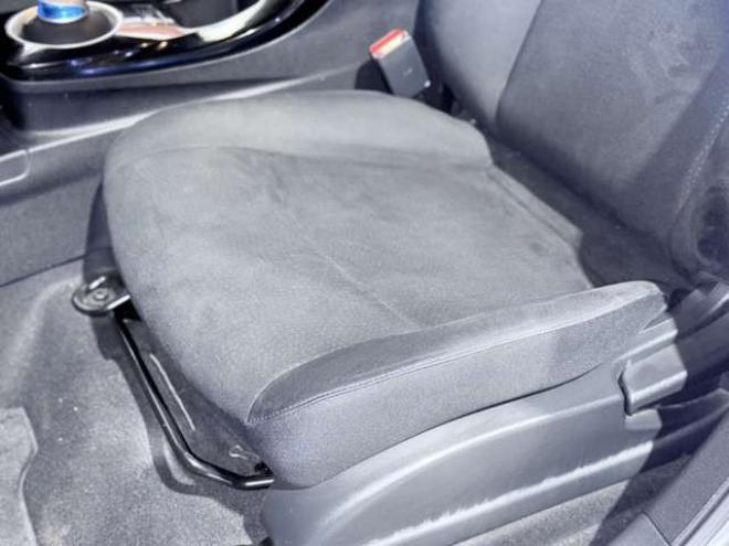 リーフ30kWh X 下廻防錆TVナビBカメETC夏冬タイヤ 2WD 不明