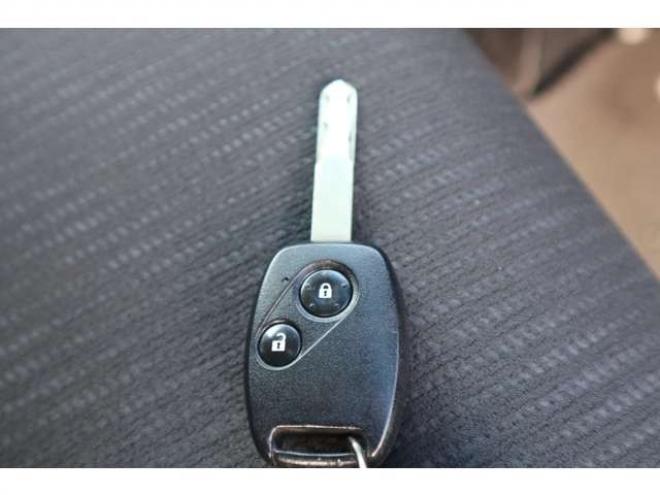 オデッセイ2.4 アブソルート 4WD ナビTV・バックカメラ・キーレス 2400