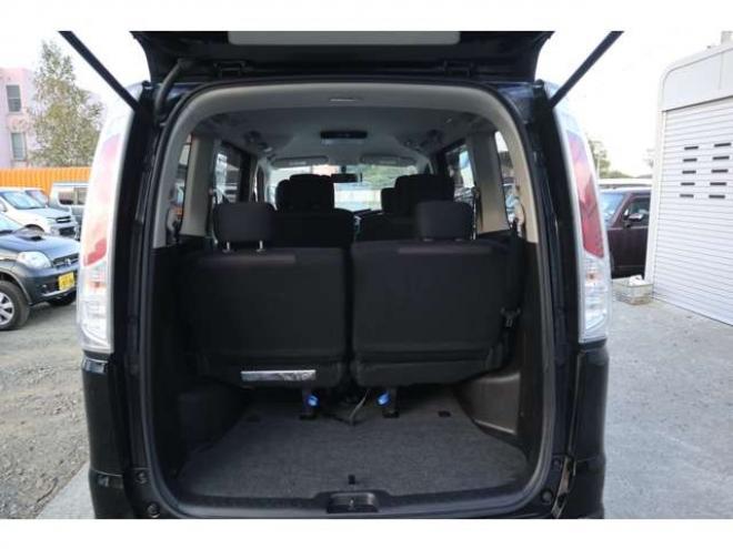 セレナ2.0 ハイウェイスター 4WD HID・ナビ・TV・両側パワースライドドア・バックカメラ・R9/5月・9.6万キロ 2000