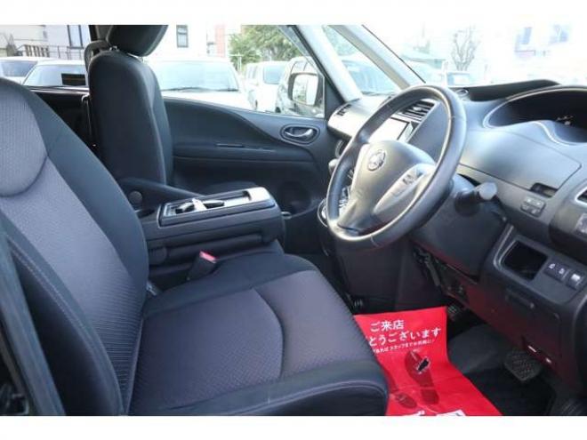 セレナ2.0 ハイウェイスター 4WD HID・ナビ・TV・両側パワースライドドア・バックカメラ・R9/5月・9.6万キロ 2000