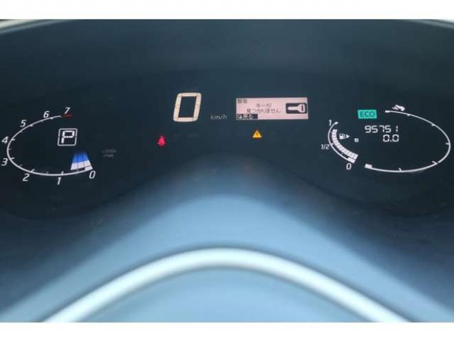 セレナ2.0 ハイウェイスター 4WD HID・ナビ・TV・両側パワースライドドア・バックカメラ・R9/5月・9.6万キロ 2000