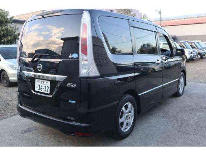 セレナ2.0 ハイウェイスター 4WD HID・ナビ・TV・両側パワースライドドア・バックカメラ・R9/5月・9.6万キロ 2000