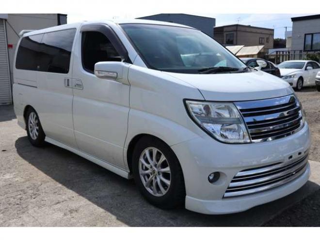 エルグランド2.5 ライダーS 4WD スマートキー・左パワスラ・TV・Bカメラ・Tチェーン・ローダウン・8万キロ 2500