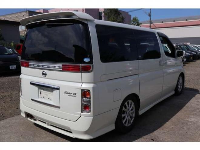 エルグランド2.5 ライダーS 4WD スマートキー・左パワスラ・TV・Bカメラ・Tチェーン・ローダウン・8万キロ 2500