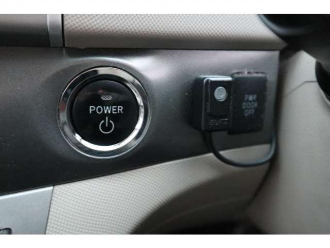 エスティマハイブリッド2.4 X 4WD 両パワスラ・ナビ・TV・Bカメラ・R8/5月 2400