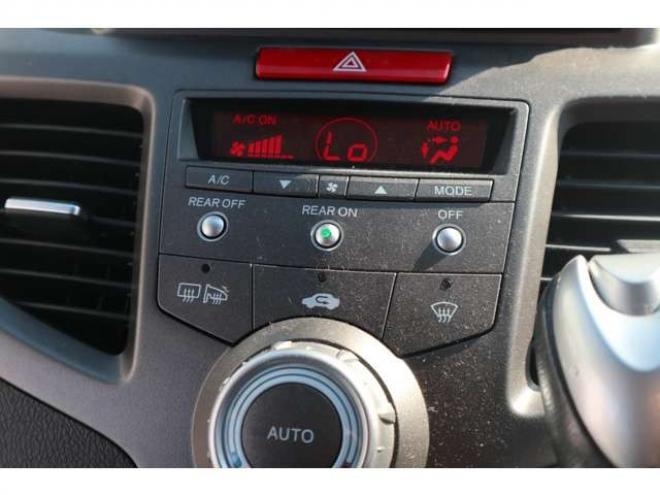 オデッセイ2.4 アブソルート 4WD ナビ・TV・バックカメラ・キーレス 2400