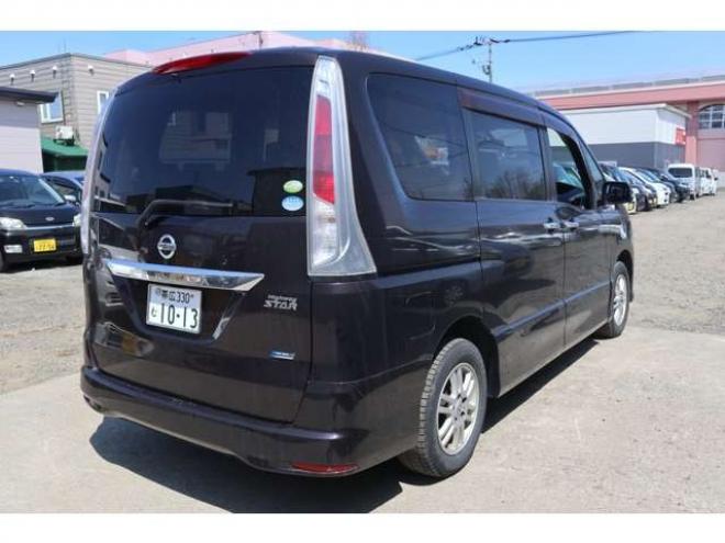 セレナ2.0 ハイウェイスター 4WD バックカメラ・スマートキー・R8/7月 2000