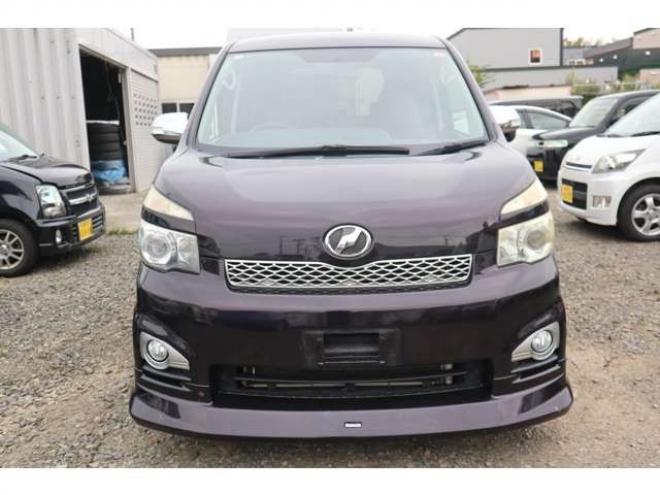 ヴォクシー2.0 ZS 煌II 4WD スマートキー・ナビ・TV・バックカメラ・両側パワスラ・後期型 2000