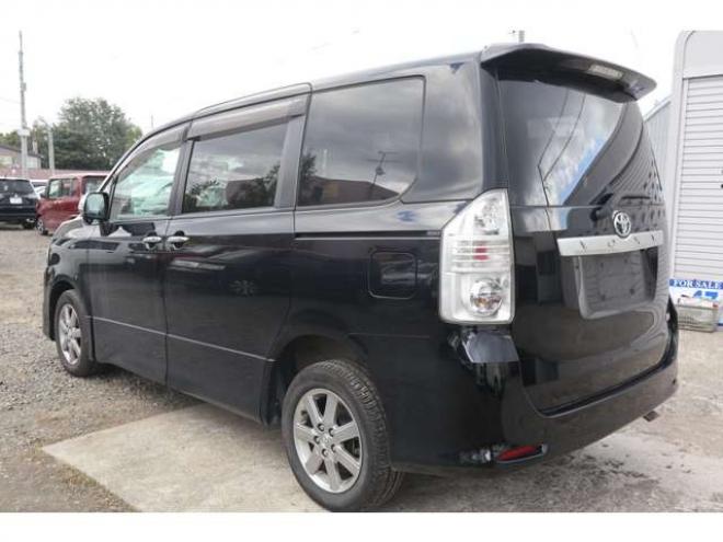 ヴォクシー2.0 ZS 煌 4WD 両パワースライドドア・ナビ・TV・バックカメラ・スマートキー 2000