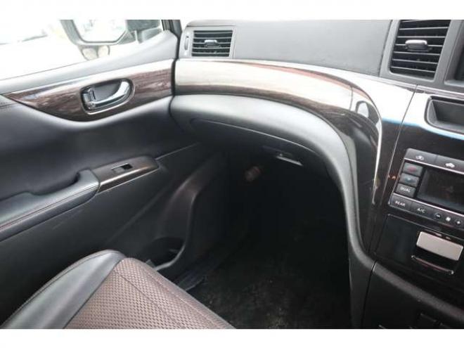 エルグランド2.5 250ハイウェイスター 4WD ナビTV・Bカメラ・パワスラ・R8/7月 2500