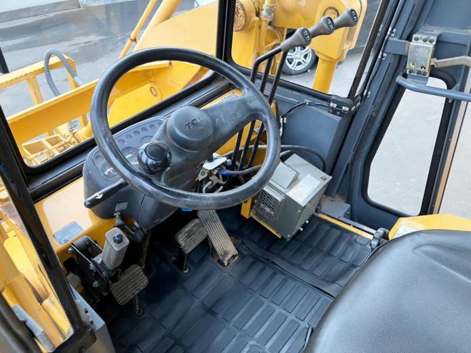 フォークリフトTCM　中古　フォークローダー/ハイリフトアーム/ショベルローダー　SD25T8