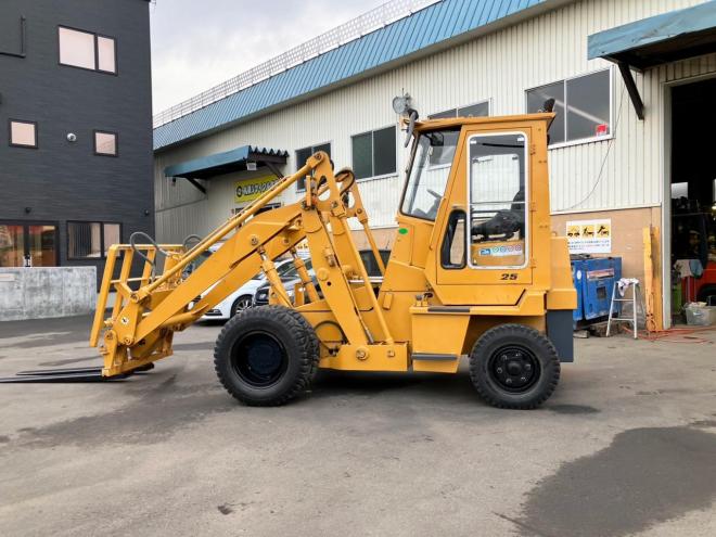 フォークリフトTCM　中古　フォークローダー/ハイリフトアーム/ショベルローダー　SD25T8