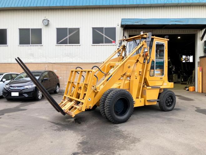 フォークリフトTCM　中古　フォークローダー/ハイリフトアーム/ショベルローダー　SD25T8