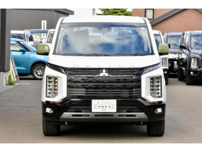 デリカD:5　Chamonix　４ＷＤ　登録済未使用車　シャモニーコンプリートパッケージ　アルパインナビビッグＸ　ドラレコ前後　フロアマット