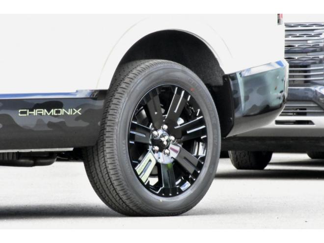 デリカD:5　Chamonix　４ＷＤ　登録済未使用車　シャモニーコンプリートパッケージ　アルパインナビビッグＸ　ドラレコ前後　フロアマット