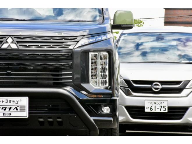 デリカD:5　Chamonix　4WD　シャモニーコンプリートパッケージ　新品フロントガード　社外ナビ付　フロアマット付　登録済未使用車　オートステップ付　寒冷地仕様