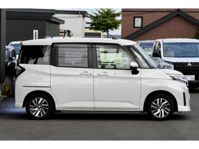 ルーミーカスタムG　4WD　ワンオーナ　純正ディスプレイオーディオ　禁煙車　両側パワースライドドア　夏／冬タイヤ　ドラレコ