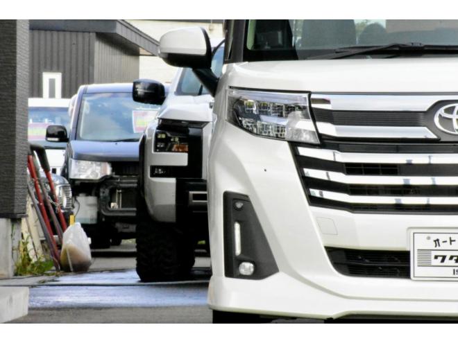 ルーミーカスタムG　4WD　ワンオーナ　純正ディスプレイオーディオ　禁煙車　両側パワースライドドア　夏／冬タイヤ　ドラレコ