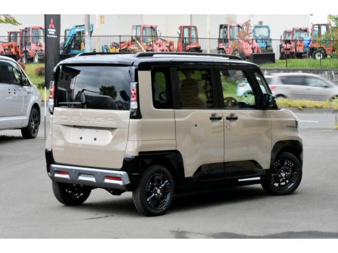 デリカミニ超新型　4WD　Tプレミアム　新車　寒冷地パック