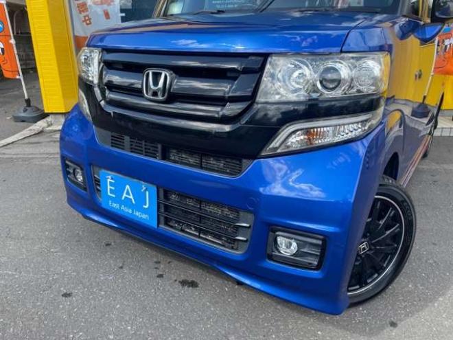 N-BOXカスタムG ターボ Lパッケージ 2トーンカラースタイル 4WD　1年走行距離無制限保証/Bluetooth/フルセグTV/両側パワースライドドア/バックカメラ/純正エンジンスターター/純正プレミアムインターナビ/ハーフレザーシート/前席シートヒータ/HID/車検整備2年付/修復歴無し 660