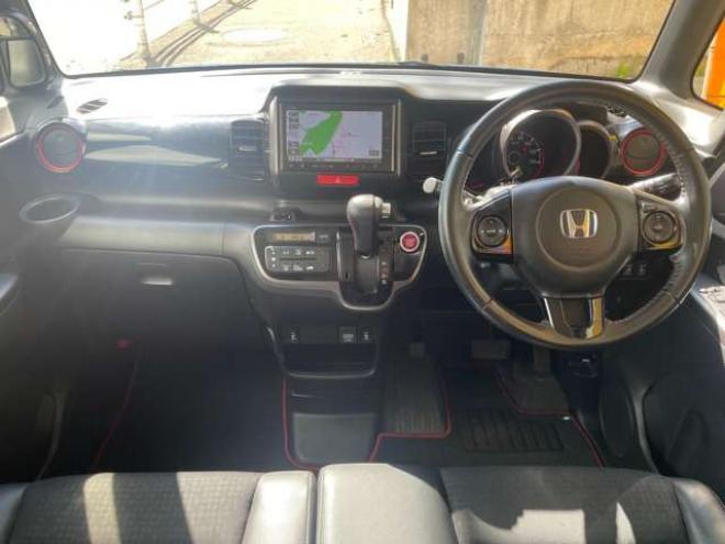 N-BOXカスタムG ターボ Lパッケージ 2トーンカラースタイル 4WD　1年走行距離無制限保証/Bluetooth/フルセグTV/両側パワースライドドア/バックカメラ/純正エンジンスターター/純正プレミアムインターナビ/ハーフレザーシート/前席シートヒータ/HID/車検整備2年付/修復歴無し 660