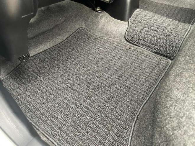 eKスポーツR 4WD　1年走行距離無制限保証/インタークーラーターボ/4速AT/キーレス/HIDヘッドライト/シートヒーター/走行69000キロ/車検整備付/法定整備/修復歴無し/禁煙車 660