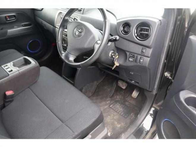 bB1.3 Z エアロGパッケージ 4WD　検2年　自社　ローンカノウ 1300