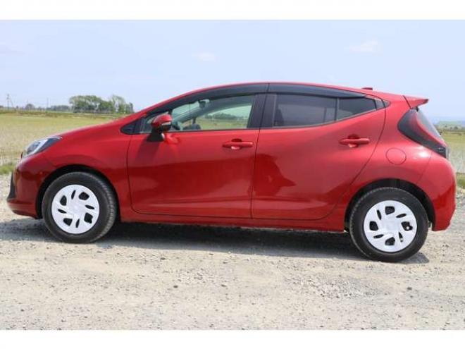 アクア1.5 Z E-Four 4WD　検2年　360カメラ　クルーズコントロール 1500