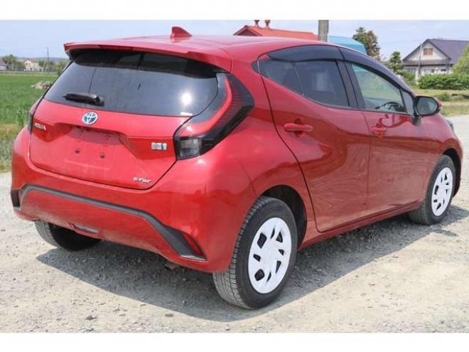 アクア1.5 Z E-Four 4WD　検2年　360カメラ　クルーズコントロール 1500