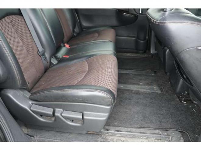 エルグランド2.5 250ハイウェイスター 4WD　検2年　両側電スラ　バックカメラ　ブルートゥース　自社　ローンカノウ 2500