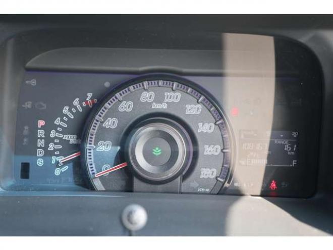 ステップワゴン2.0 スパーダ Z　検2年　自社　ローンカノウ　パドルシフト 2WD 2000