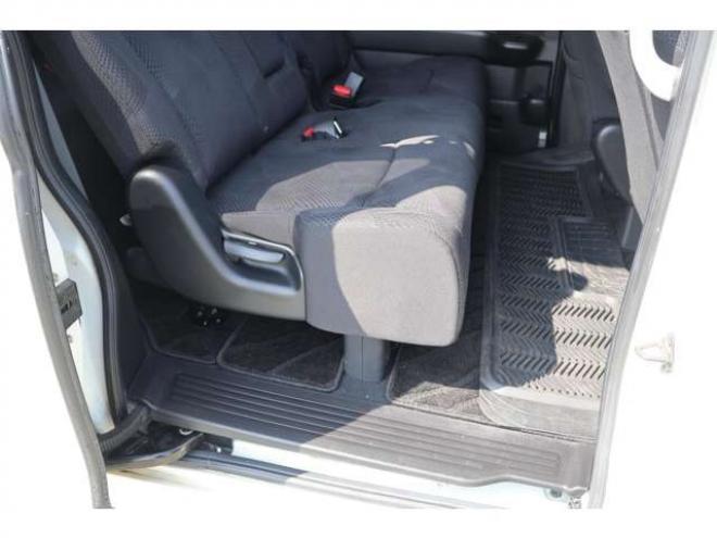 ステップワゴン2.0 スパーダ Z　検2年　自社　ローンカノウ　パドルシフト 2WD 2000