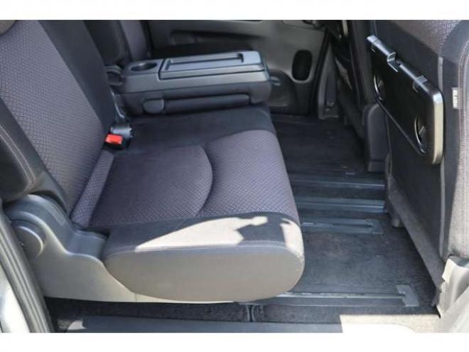 セレナ2.0 ハイウェイスター Vエアロセレクション 4WD　検2年　自社　ローンカノウ　バックカメラ 2000