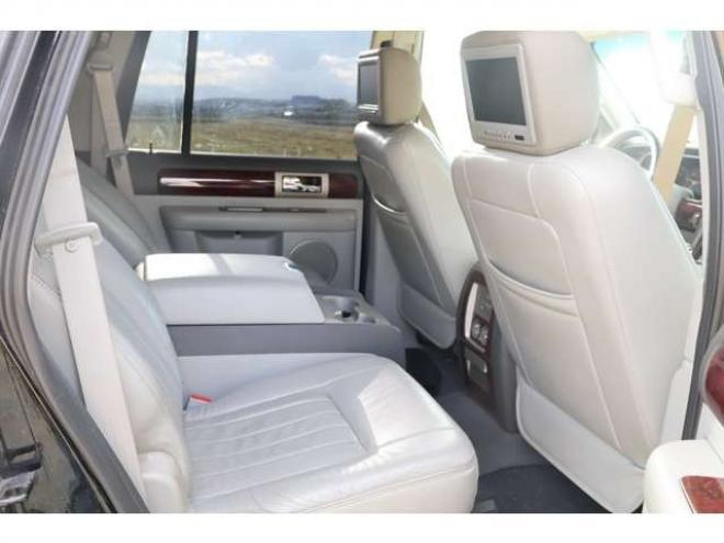 リンカーンナビゲーター 5.4 4WD　検1年　買取直販 正規輸入車 5400