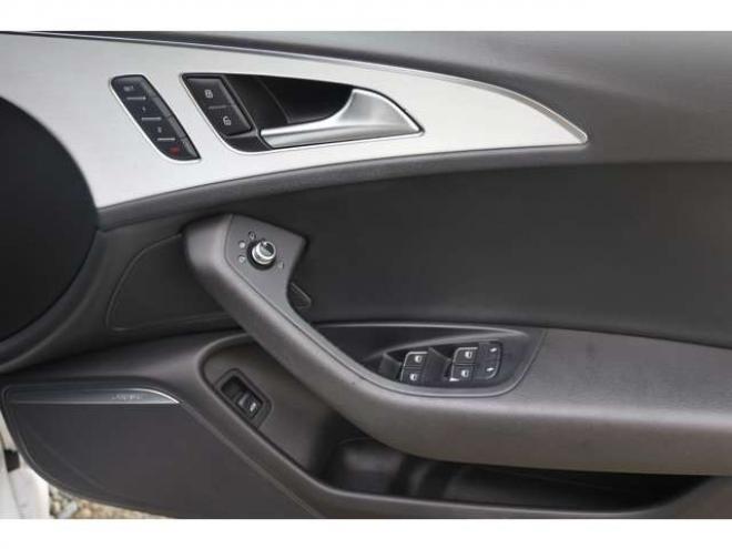 アウディA6 2.8 FSI クワトロ Sラインパッケージ 4WD　検R9/7　フルセグ　パドルシフト　シートヒーター　バックカメラ 正規輸入車 2800