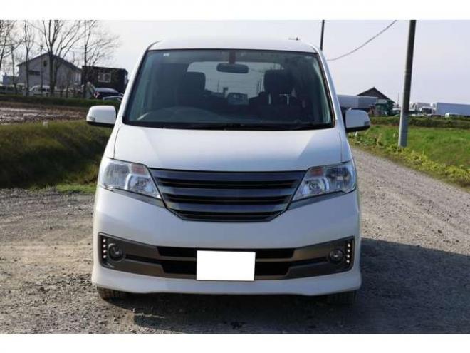 セレナ2.0 ライダー ブラックライン 4WD　検R8/2　自社　ローンカノウ　両電スラ 2000