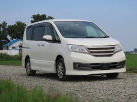 セレナ　2.0 ライダー ブラックライン 4WD　片パワスラ 検2年 自社 ローンカノウ 2000