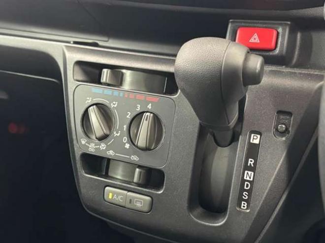 ミライース L SAIII 4WD　夏冬タイヤ　ナビ　TV　12ヶ月点検済　下廻り防錆塗装済 660