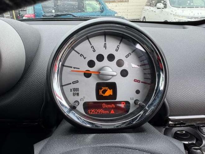 ミニクロスオーバー クーパーS オール4　夏冬タイヤ　ナビ　TV　Bluetooth 正規輸入車 4WD 1600