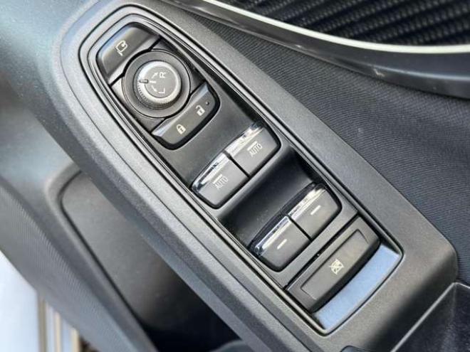 インプレッサスポーツ 2.0 i-L アイサイト 4WD　ナビ　TV　Bカメラ 2000