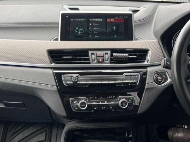 BMWX2 xドライブ18d MスポーツX ディーゼルターボ 4WD　本革　ナビ　Bカメラ 正規輸入車 2000