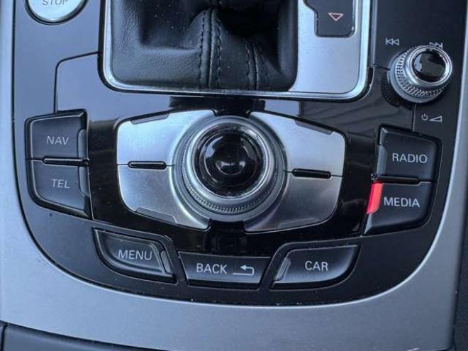 アウディA4アバント 2.0 TFSI クワトロ 4WD　ナビ　TV　Bカメラ　Bluetooth　アイドリングストップ 正規輸入車 2000