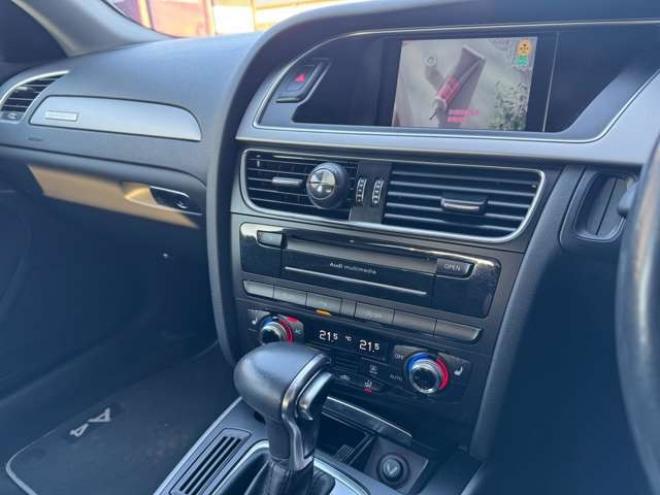 アウディA4アバント 2.0 TFSI クワトロ 4WD　ナビ　TV　Bカメラ　Bluetooth　アイドリングストップ 正規輸入車 2000