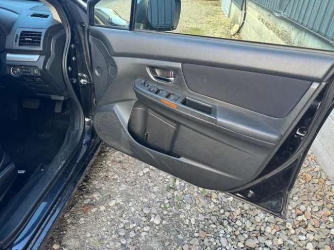 インプレッサスポーツ 1.6 i-L 4WD　ワンオーナー　夏冬タイヤ　ナビ　TV　アイドリングストップ 1600