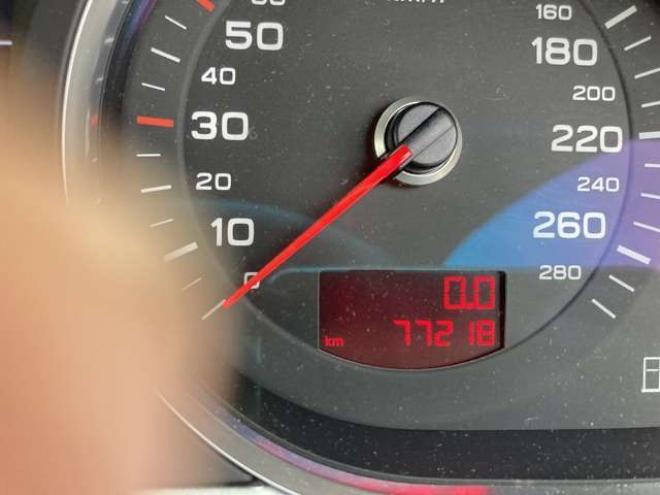 アウディA6 3.0 TFSI クワトロ Sライン 4WD　スマートキー　ナビ・TV ETC 盗難防止システム 革シート オートクルーズコントロール 正規輸入車 3000