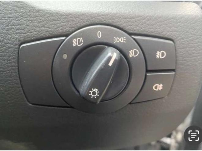 BMWX1 xドライブ 25i 4WD　夏冬タイヤ　インテリキー　クリアランスソナーオートライト 正規輸入車 3000